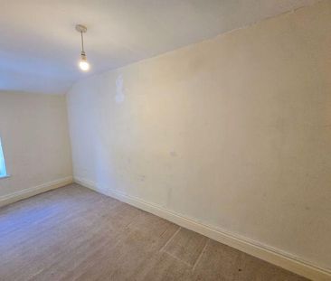 5 bedroom terraced house to rent - Photo 4