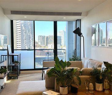 FURNISHED - Oversized 1 bedroom + Study in a central location - Photo 2