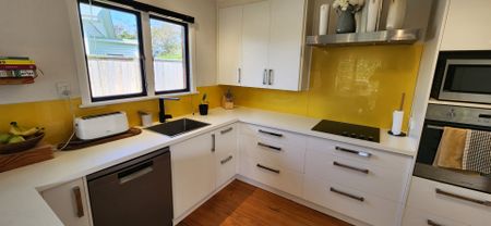 10 Beaumont Crescent, Frankleigh Park, New Plymouth - Photo 4