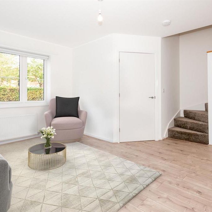 3 bedroom terraced house to rent - Photo 1