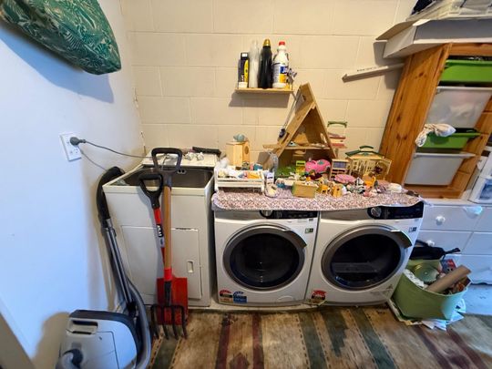 93a Kelburn Parade, Kelburn - Photo 1