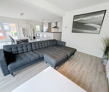 Ruim en modern appartement met 2 slaapkamers vlakbij het station in... - Photo 1