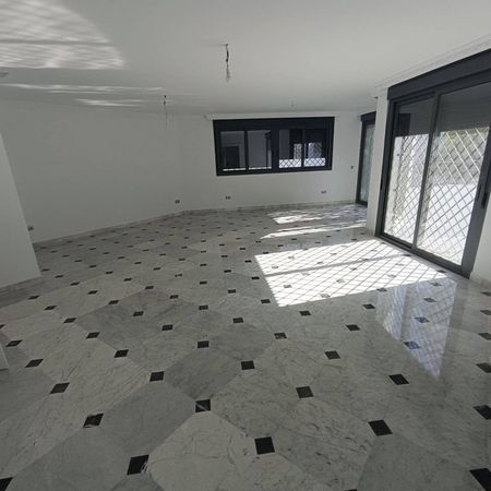 3 room luxury Apartment for rent in Seville, Andalusia - Photo 2