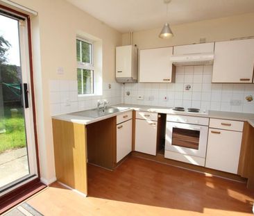 2 bedroom semi-detached house to rent - Photo 6