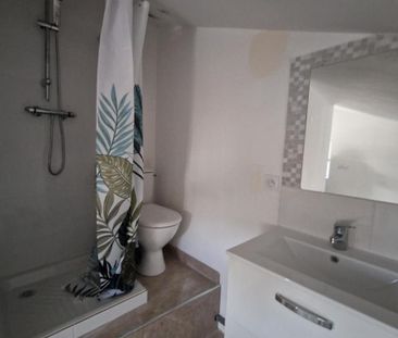 Location Appartement 2 pièces 25m² DRAGUIGNAN 83300 - Photo 2