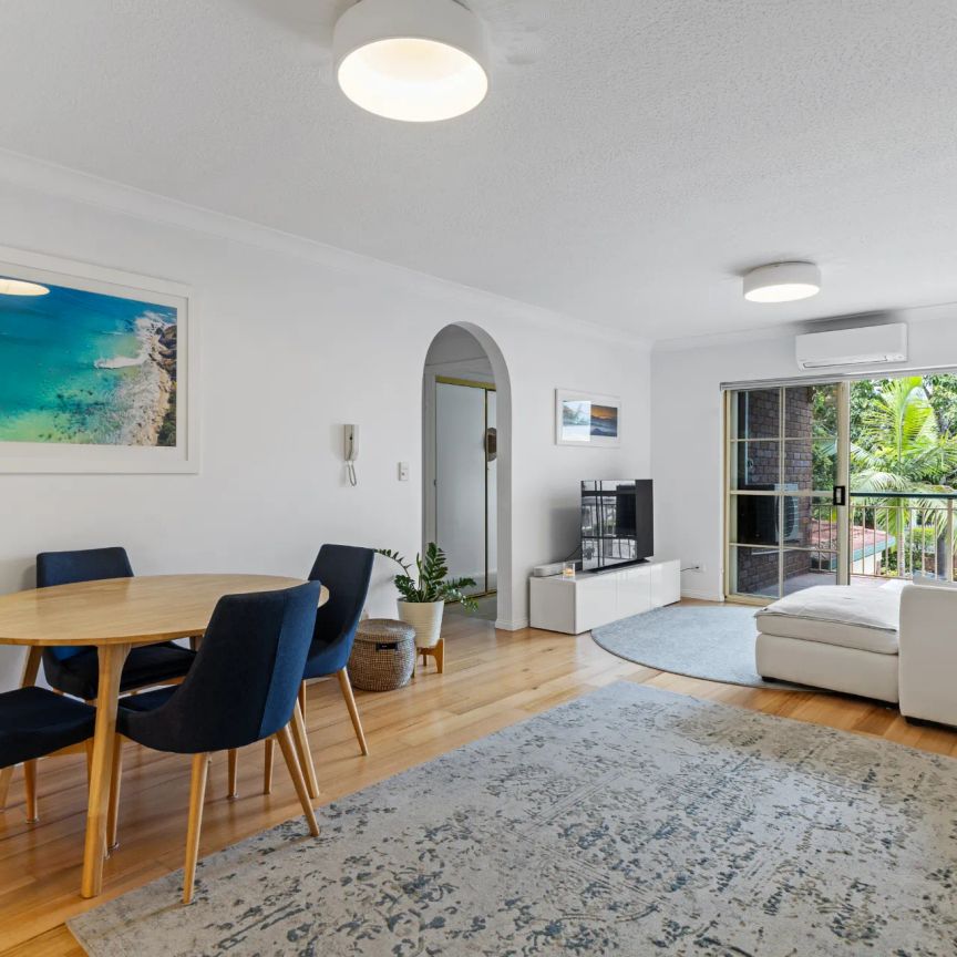 Beautifully updated apartment with 2 spacious bedrooms - Photo 1