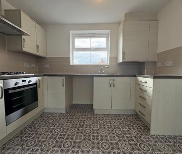 2 bedroom flat to rent - Photo 6