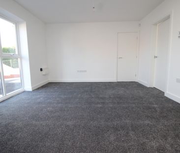 2 Bedroom Apartment - Photo 3