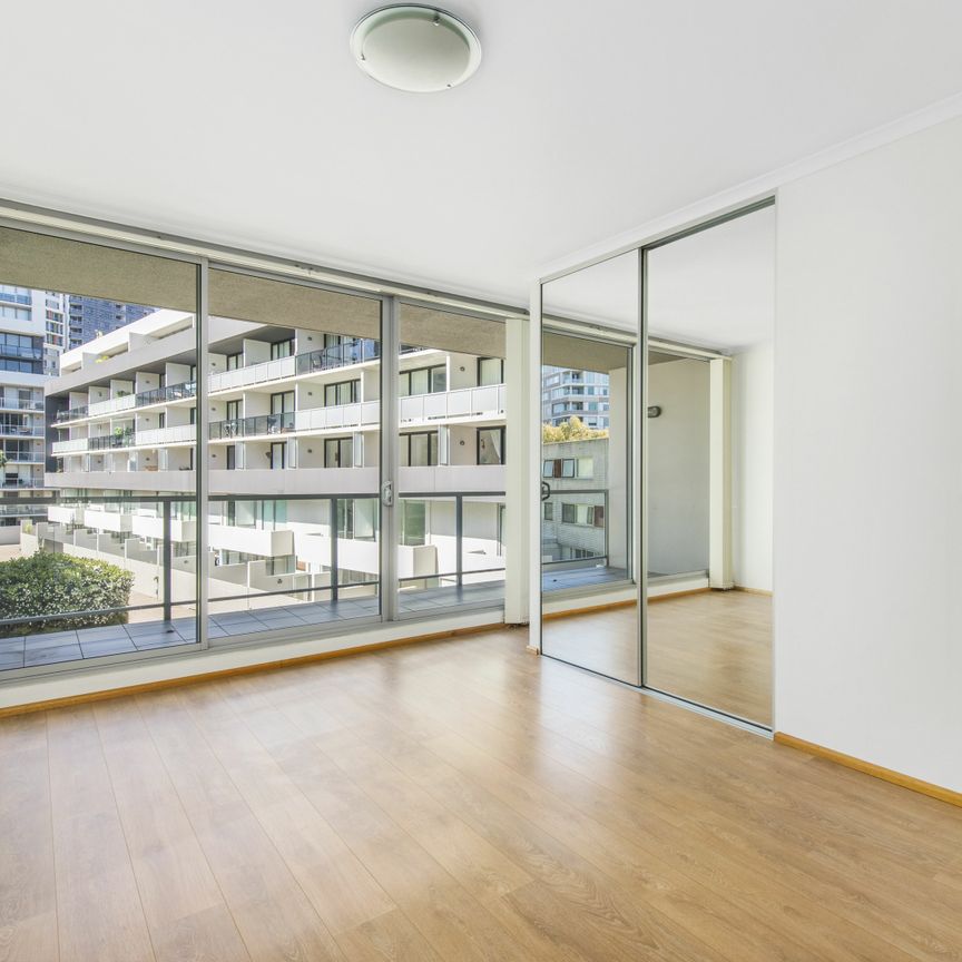 2 Hutchinson Walk, Zetland NSW 2017 - Apartment For Rent | Domain - Photo 1