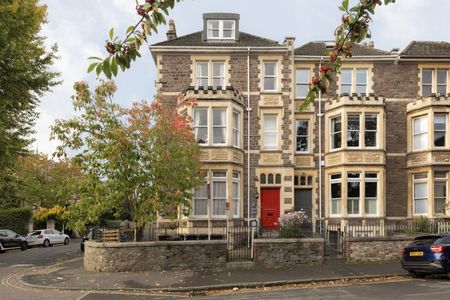 1 Bed Flat - Photo 4