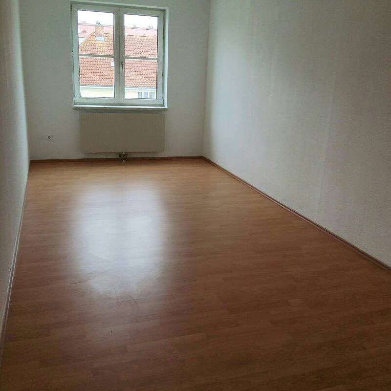 Helle 3 Zimmer Wohnung mit zugehörigen Stellplatz - Photo 1