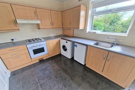 2 Bedroom Terraced To Let - Photo 2