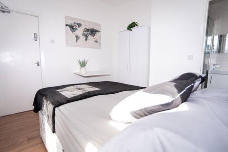 1 bedroom in a house share to rent - Photo 5