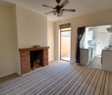 3 bedroom terraced house to rent - Photo 2