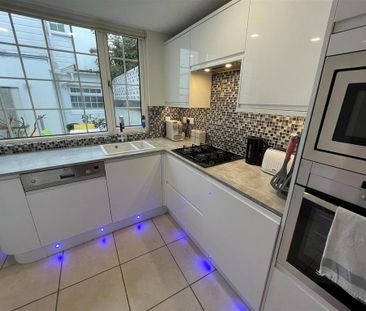 2 bedroom terraced house to rent - Photo 3