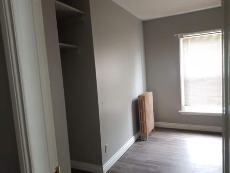 Three bedroom apartment for rent in Brantford - Photo 2