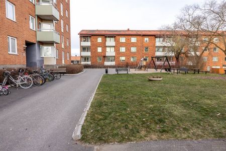 Ängsvaktaregatan 20 - Photo 2