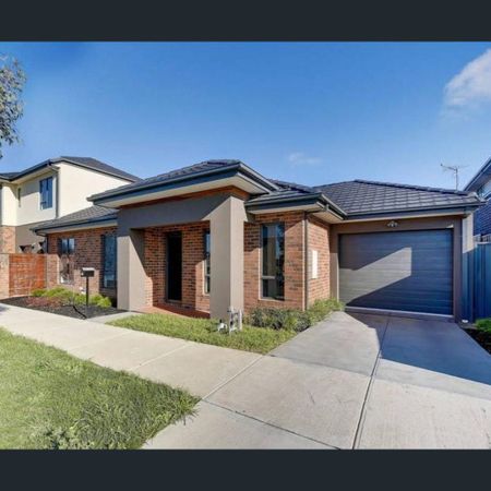 49 Emerald Circuit, Craigieburn, Vic 3064 - Photo 4