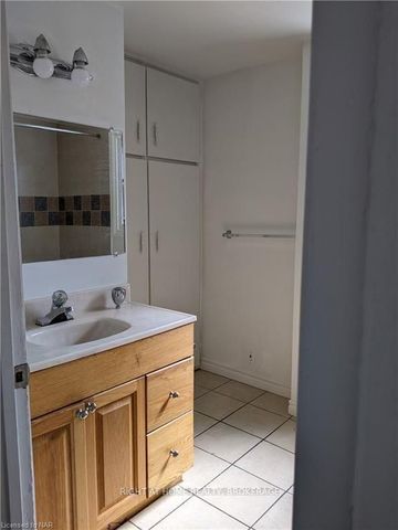 For Lease - 6153 william Street Unit# A, Niagara Falls, Ontario - Photo 3