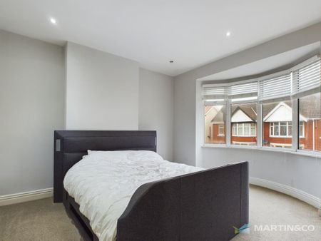 4 bedroom semi-detached house to rent - Photo 4