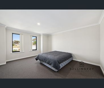 19 Rodena Way, Canning Vale, WA 6155 - Photo 3