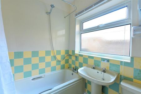 2 bedroom terraced house to rent - Photo 2