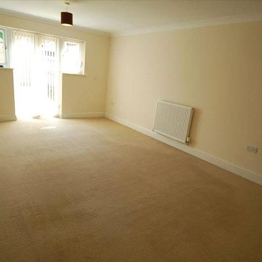 3 bedroom end of terrace house to rent - Photo 1