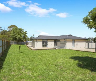 Refreshed 4-Bedroom Family Home in Quiet Court Location - Photo 3