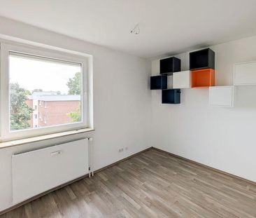 Modernisierte Mietwohnung mit Kochinsel und Balkon im Herzen von Ve... - Photo 1