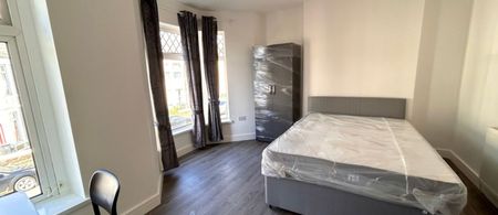 8 Malefant Street, Cathays, Cardiff, CF24 4QB - Photo 2