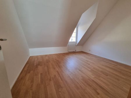 Erstvermietung nach Sanierung: Charming apartment with gallery floor - Foto 3