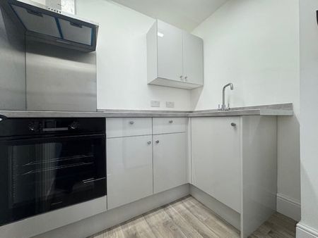 Oakfield Road, Clifton, BRISTOL - Photo 2