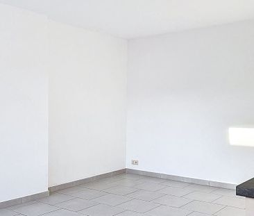 Appartement te huur in La Louvière voor € 850 met 2 slaapkamers - Foto 3