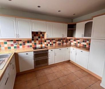 3 bedroom terraced house to rent - Photo 6