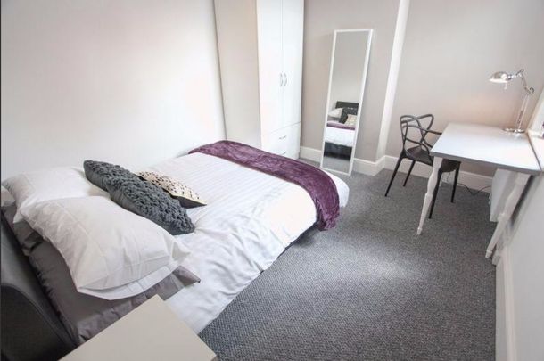 Sheil Rd, Kensington. - Photo 1