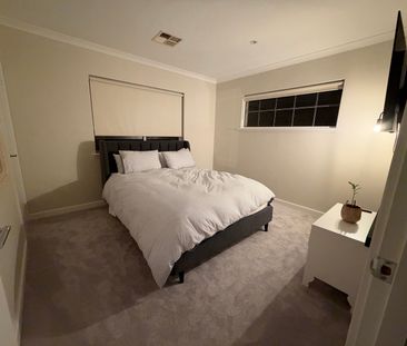 Ellenbrook - Photo 1