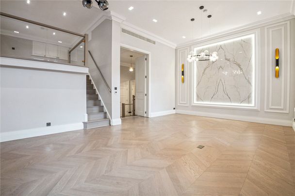 Palace Gate, W8, London - Photo 1