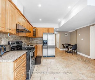 33 ST ANDREWS BOULEVARD - LOWER UNIT - Photo 5