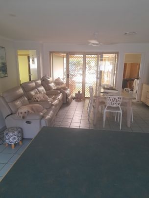 Oxenford - Photo 1