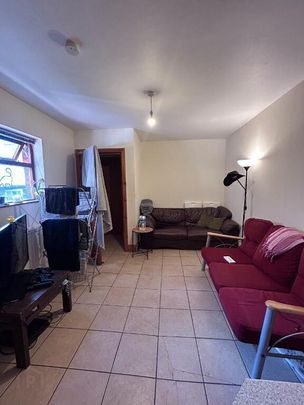 Unit 2, 100 Fitzroy Avenue, Belfast, BT7 1HX - Photo 1