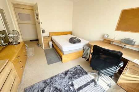 Derby Road, BOURNEMOUTH - Photo 3