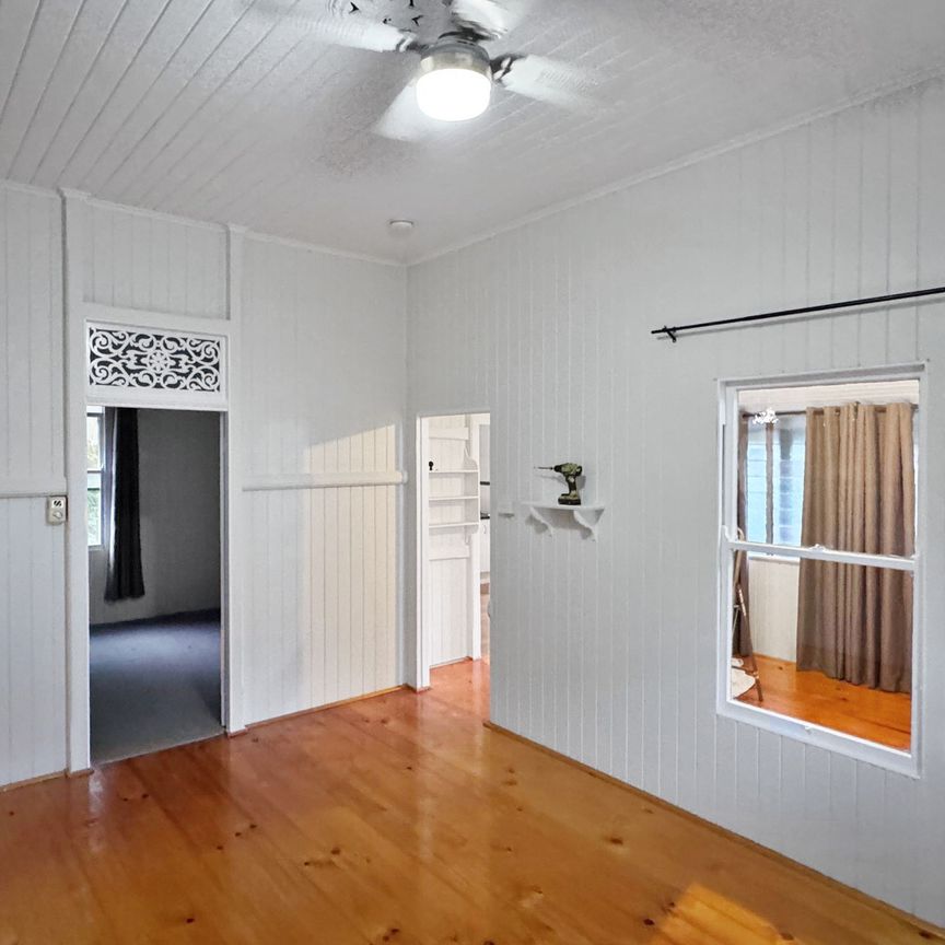 Beautiful 3-Bedroom Queenslander for Rent - Photo 1