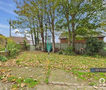 2 bedroom flat to rent - Photo 6