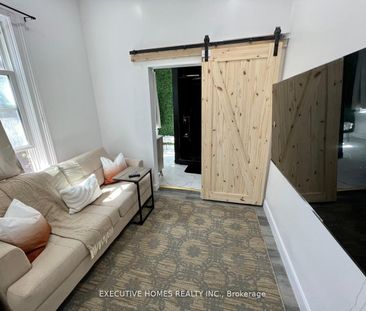 For Lease - 650 Oxford Street, London East, Ontario - Photo 3