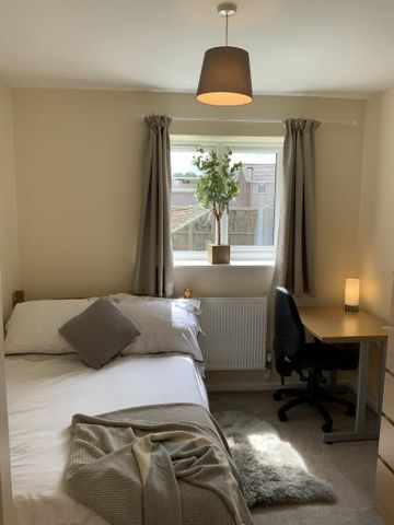 7 bedroom semi-detached house to rent - Photo 5