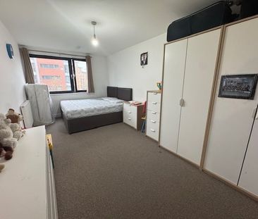 2 Bed Flat, Gabrielle House, IG2 - Photo 5