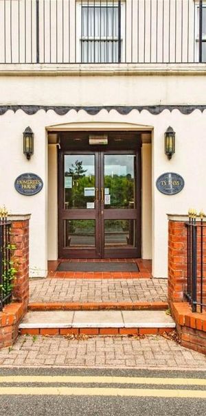 1 bedroom apartment to rent - Photo 2