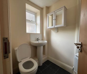 1 Bed Maisonette, Knowle Road, BS4 - Photo 4