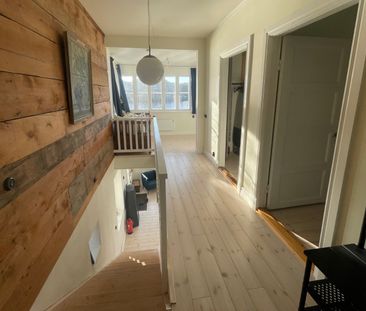 Litet hus på sjötomt för den lilla familjen - Foto 2