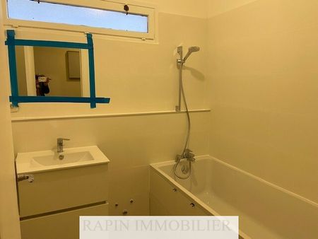 Très beau T2 avec balcon - Photo 5